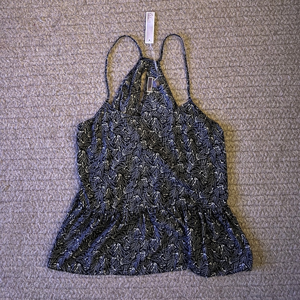 CHELSEA Size M back and white pattered tank